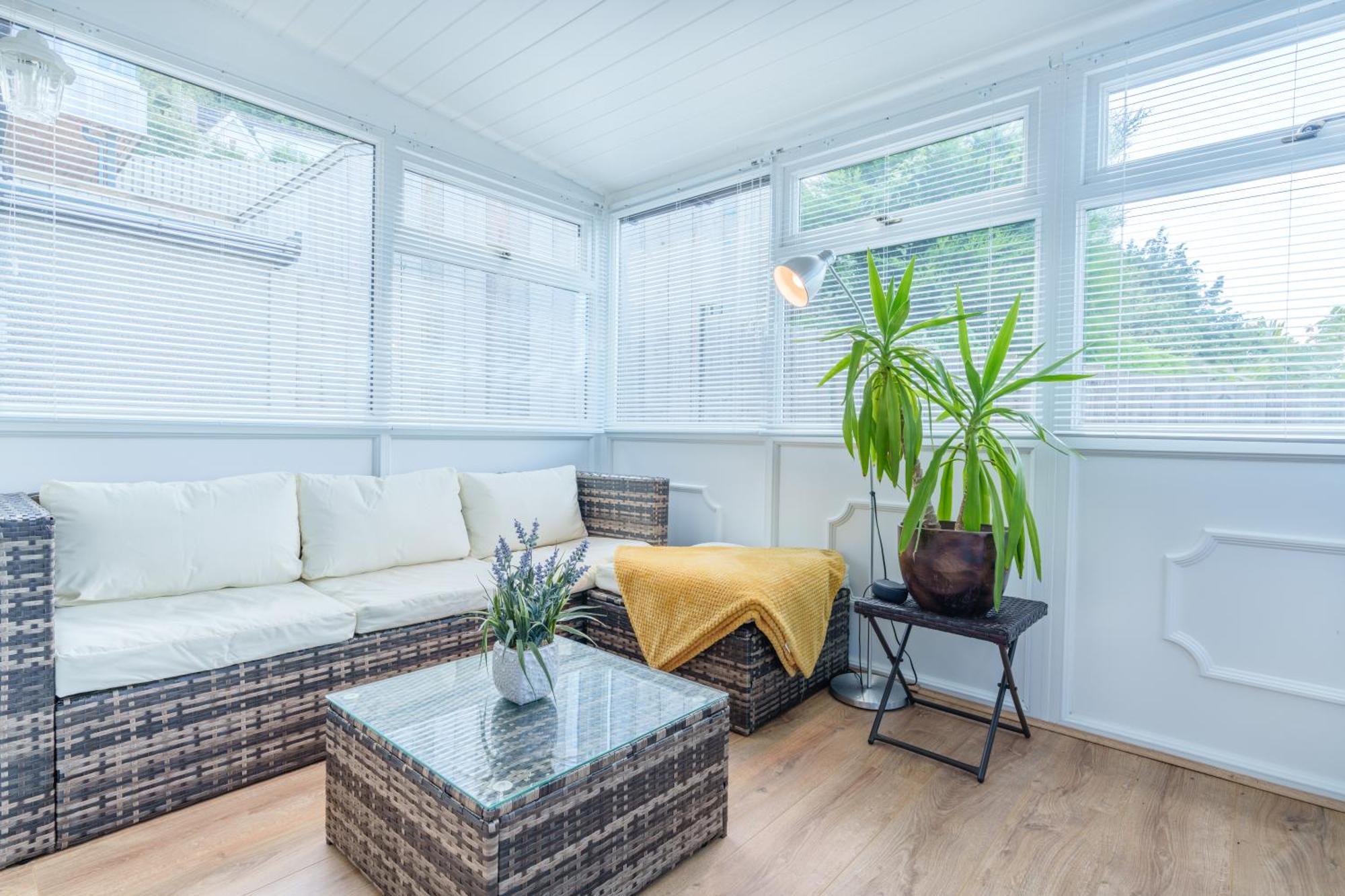 Offa'S Lodge Family Home Quiet Area With Sea Views Prestatyn Exterior foto